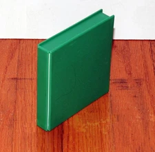 Green Media Mate 3-1/2-inch floppy disk storage box. Holds 4 diskettes