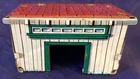 TR0057 Vtg Marx Small Chicken Coop Shed Tin Plate Early to Mid 1950's