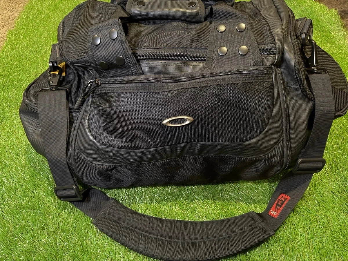 Oakley Men's Duffle/Gym Bags for sale | eBay