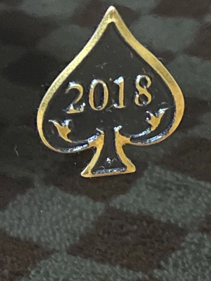 Estuche Botella Champagne Armand Modelo 2018 y 2023 y Bolsa de Almacenamiento Set Foto 4 de 4