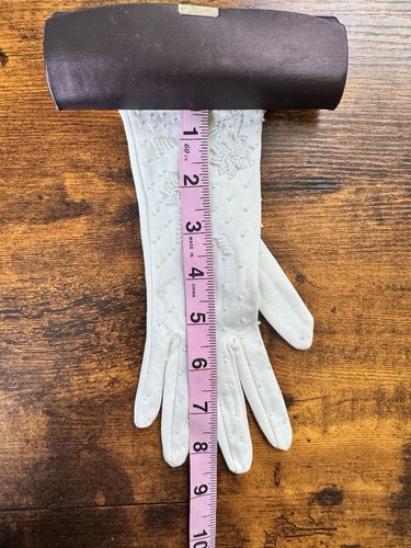 Vintage 1950s beaded Stretch Nylon Formal gloves. Extra Small - Picture 4 of 4