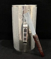 GUIRA DOMINICANA PROFESIONAL 20"X 12" CON SU GANCHO INCLUIDO🇩🇴