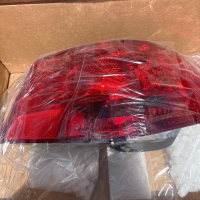 OEM 2010-2013 Kia Forte Rear Right Side Tail Light Quarter Panel 92402-1M010