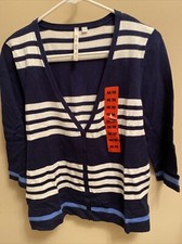 NWT Womens Lightweight Sweater Size Medium