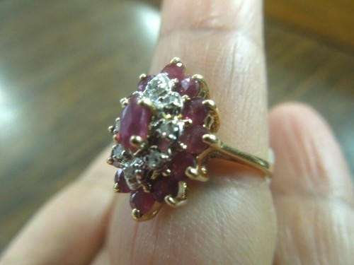 q646 10k Yellow Gold Ruby Diamond .04 cts Ring Size 5(USA) - Picture 7 of 10