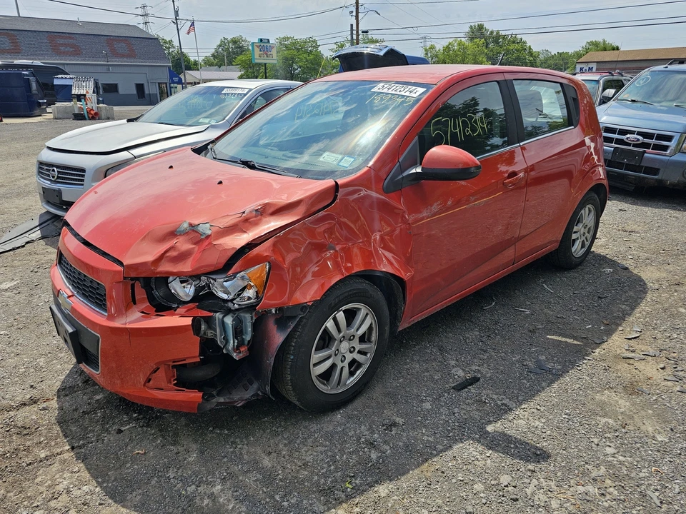 Cilindro maestro de freno usado se adapta a: Chevrolet Sonic Grade A 2012 Foto 2 de 4