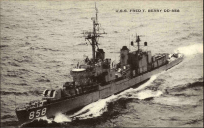 Thema Schiffe Schiff US Marine Atlantic Fleet U.S.S. FRED T. BERRY DD-858 Ship