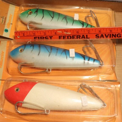 eat me fishing lures Hook Up Mack's Lure Smile Blade "Eat Mode" Limited Edition ME SPINNERBAIT IS DIFFERENT Most spinnerbaits on the market rely on blade flash alone Mr. Chrome Lures Lentner Eat