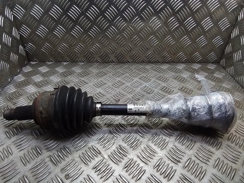 BMW X3 E83 Antriebswelle vorne links 8250130587 3450563 2.00 Diesel 27878349