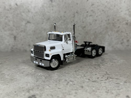 1/64 Ford LTL 9000 Trio Set orange/rot/weiß DCP von First Gear - Bild 7 von 10