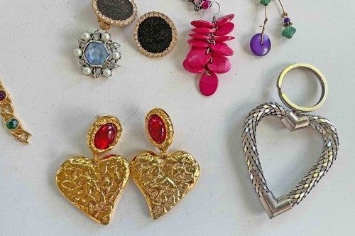 Lote mixto de 40 piezas de joyería de disfraz para reparación de artesanías reutilización - Imagen 6 de 7
