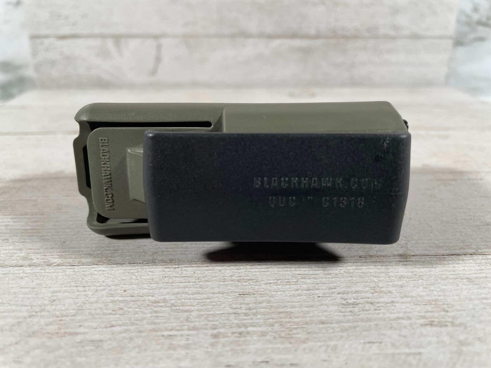 BlackHawk Flashlight Holder Pouch C1318 eBay