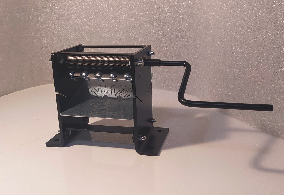 Tête De Coupe Pour Machine à Tabac 0,8mm - Tabakschneider, Modèle 18, Fabrication Pologne
