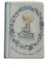 Precious Moments Collection New Testament King James bible ceramic case preowned