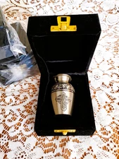 Small Urn for Ashes Adult Male & Female-Miniature Urns for Human Ashes Keepsake