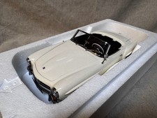 AUTOart Mercedes-Benz 190 SL Model Car