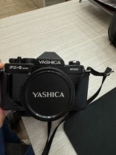 Kit macchina fotografica Yashica con accessori