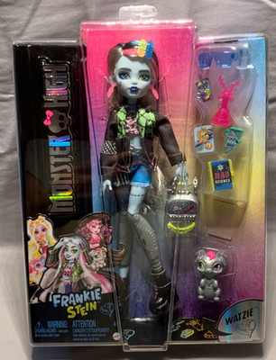 Monster High Frankie Stein Fashion Doll with Pet Watzie and Accessories NIB