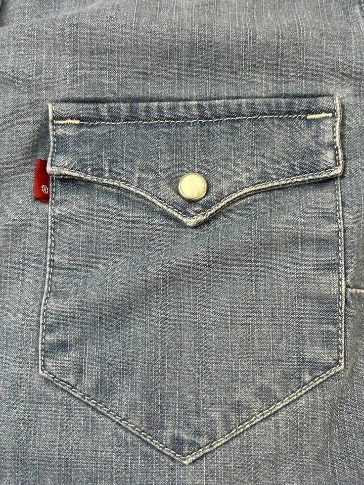 Camisa de mezclilla Levis para mujer pequeña azul manga larga perla occidental ajuste a medida Foto 4 de 4