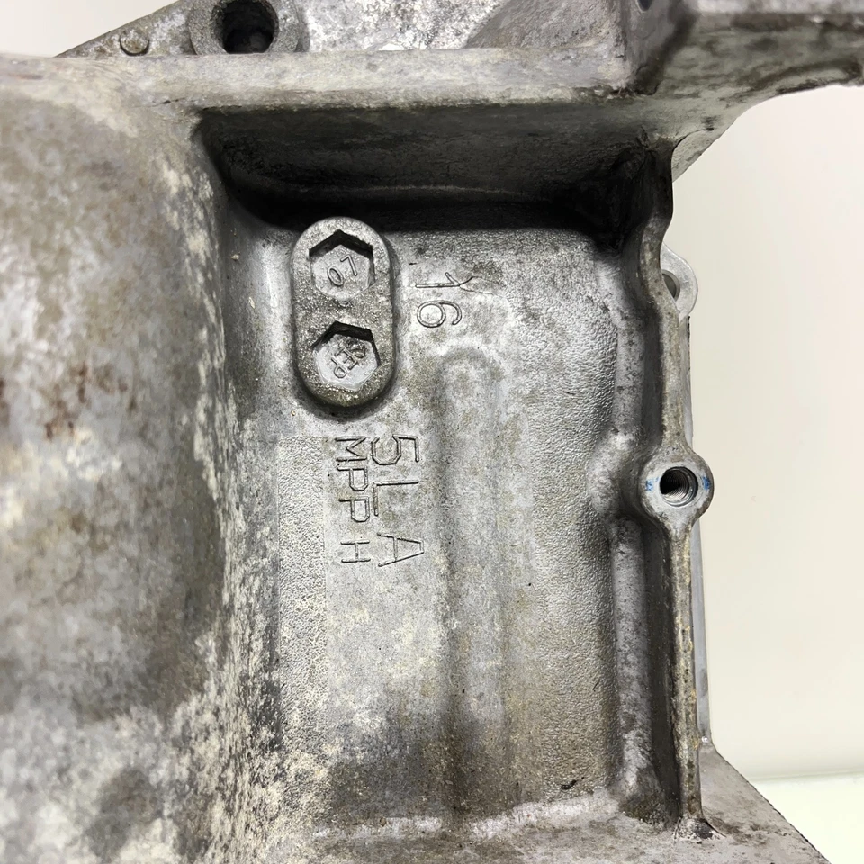 2016-2022 ACURA ILX 2.4 FWD Engine Oil Pan Sump OEM (With: 2019 Acura ILX) - Image 3 of 4