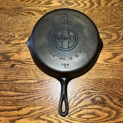 Vintage Griswold #8, Skillet 704J Cast Iron Skillet, Sits Flat!, Restored!!