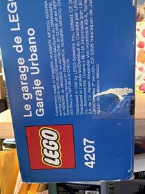 LEGO City Garage (4207, 933 pieces, 2012) New (old stock) Retired