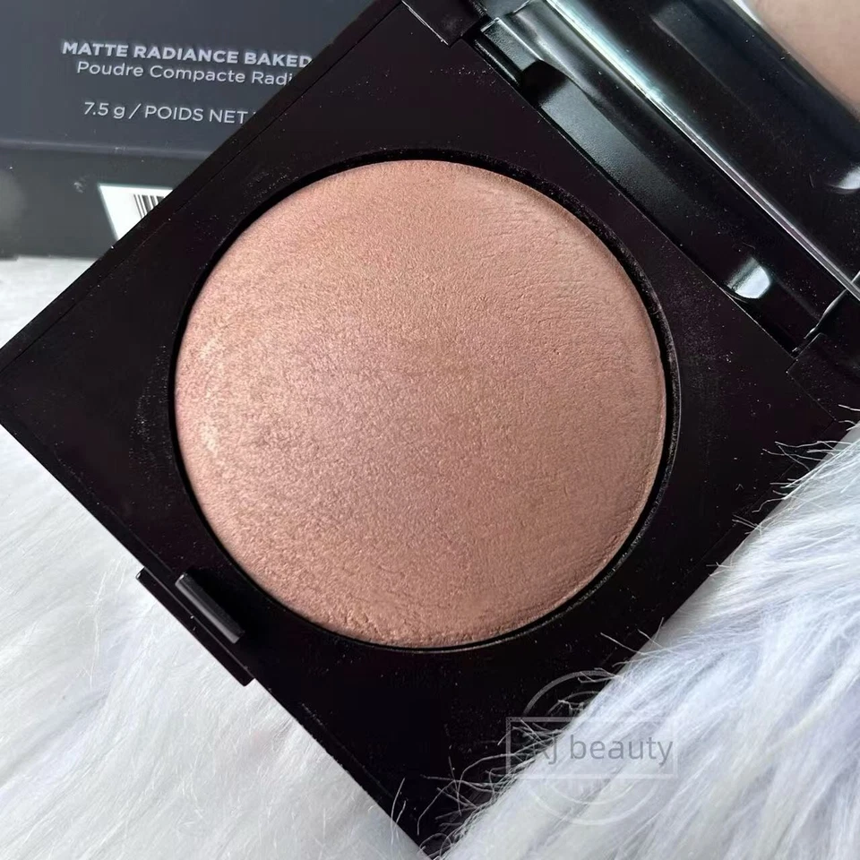 Laura Mercier Matte Radiance Baked Powder~Bronze 04~Full Size 7.5 g~New Boxed - Image 2 of 4