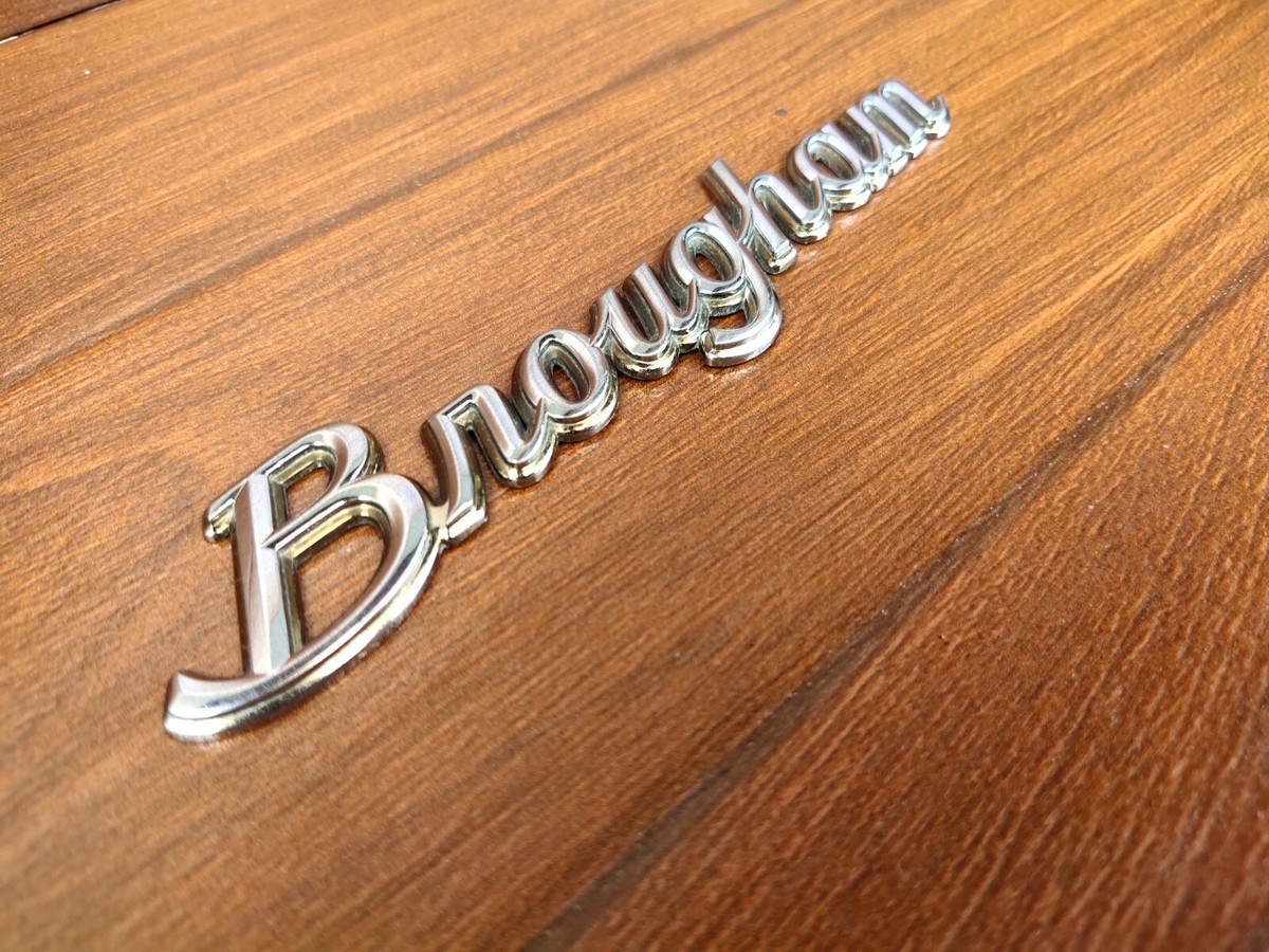 NISSAN CEDRIC/GLORIA Brougham Y33 TRUNK Emblem Badge Logo Genuine