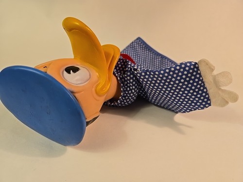 Gund Mickey Mouse & Donald Duck Vintage Disney Hand Puppets, 1950's, 10" Tall - Picture 12 of 13