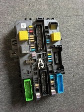 VAUXHALL ZAFIRA SR TURBO FUSE BOX INTERIOR B MODEL 2006 HU 13 220 832