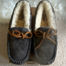 UGG Dakota Moccasin Slipper Suede Sheepskin Lined Slip-On Gray 5
