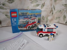 Vintage City LEGO Ambulance 7890 2006 Complete Box NO INSTRUCTIONS 4283137