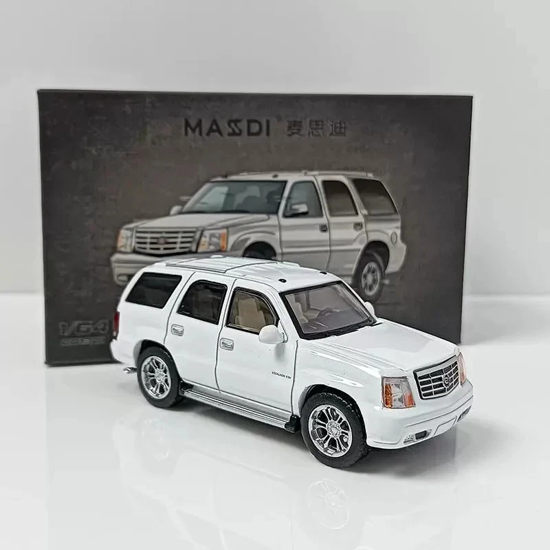 Cadillac Escalade 2005 1:64 siete Mpv aleación miniatura caja de regalo modelo diecast Foto 3 de 4