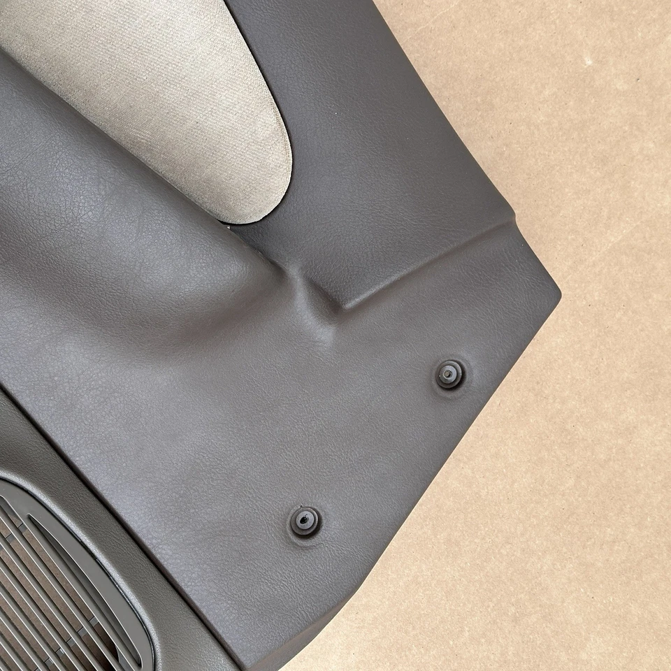 Panel de puerta delantera izquierda para conductor Nissan Máxima 1996-1999 LH marrón OEM Foto 4 de 4