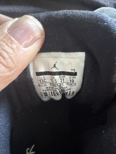 Children Size 13 Nike Air Jordan XIII Retro Black Cat Shoes - Picture 11 of 14