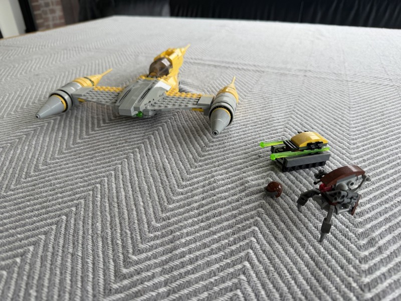 LEGO Star Wars: Naboo Starfighter 75092 Incomplete With Instructions
