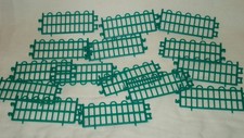 16 Pieces Green Plastic Farm Animal Toy Train Set Snap Together Toy Fence Set