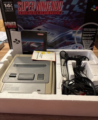 2x Super Nintendo Konsole (1x OVP)Plus 7 Spiele (5xOVP) Bitte genau Lesen