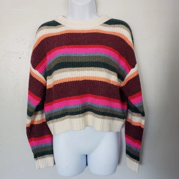 American eagle top cropped sweater