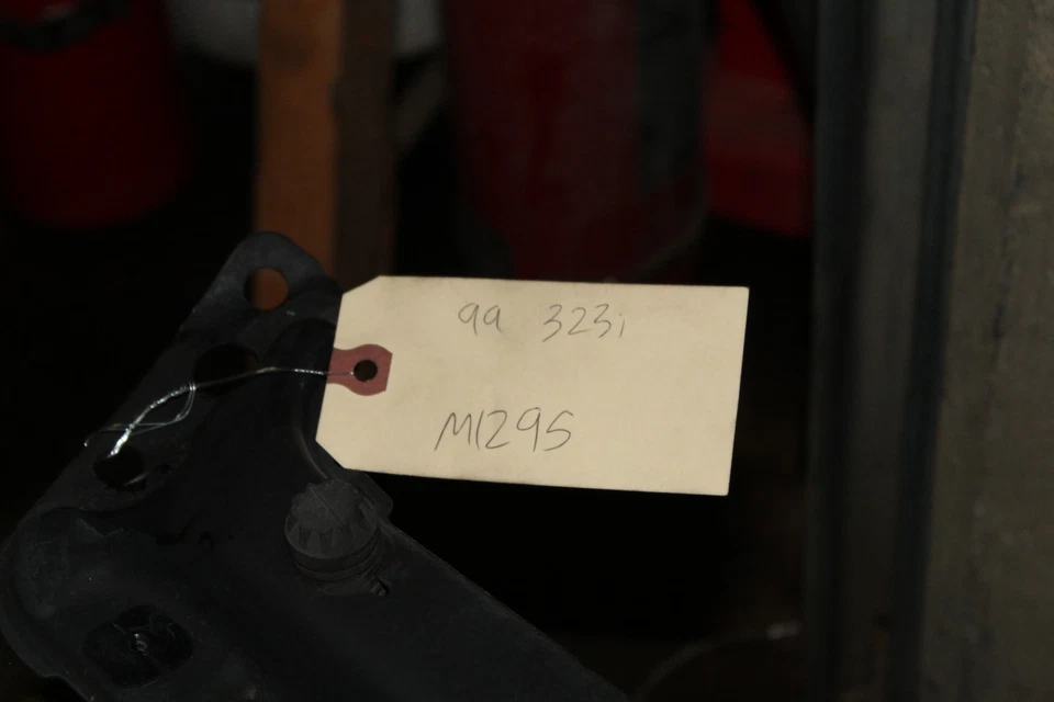 1999-2000 E46 BMW 323i 328i RADIATOR SUPPORT FAN SHROUD ASSY M1295 Foto 2 de 4