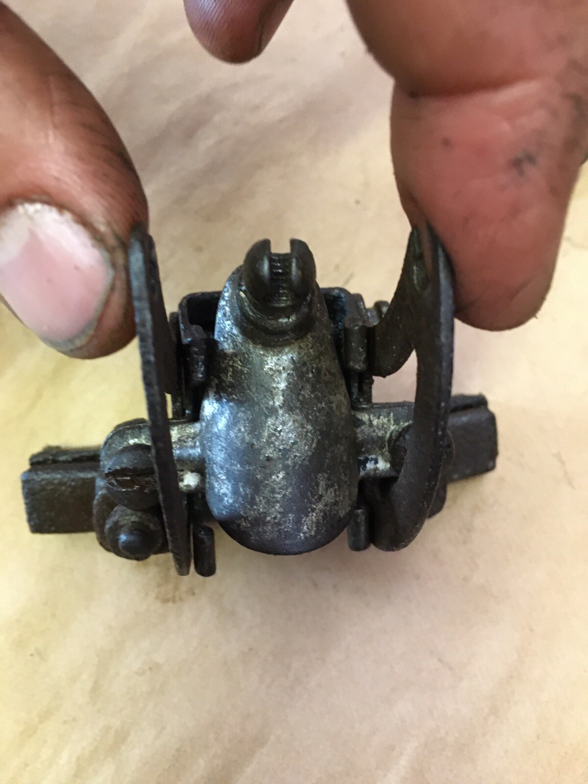 Etriers de frein V-brake cantilever caliper tirage latéral central