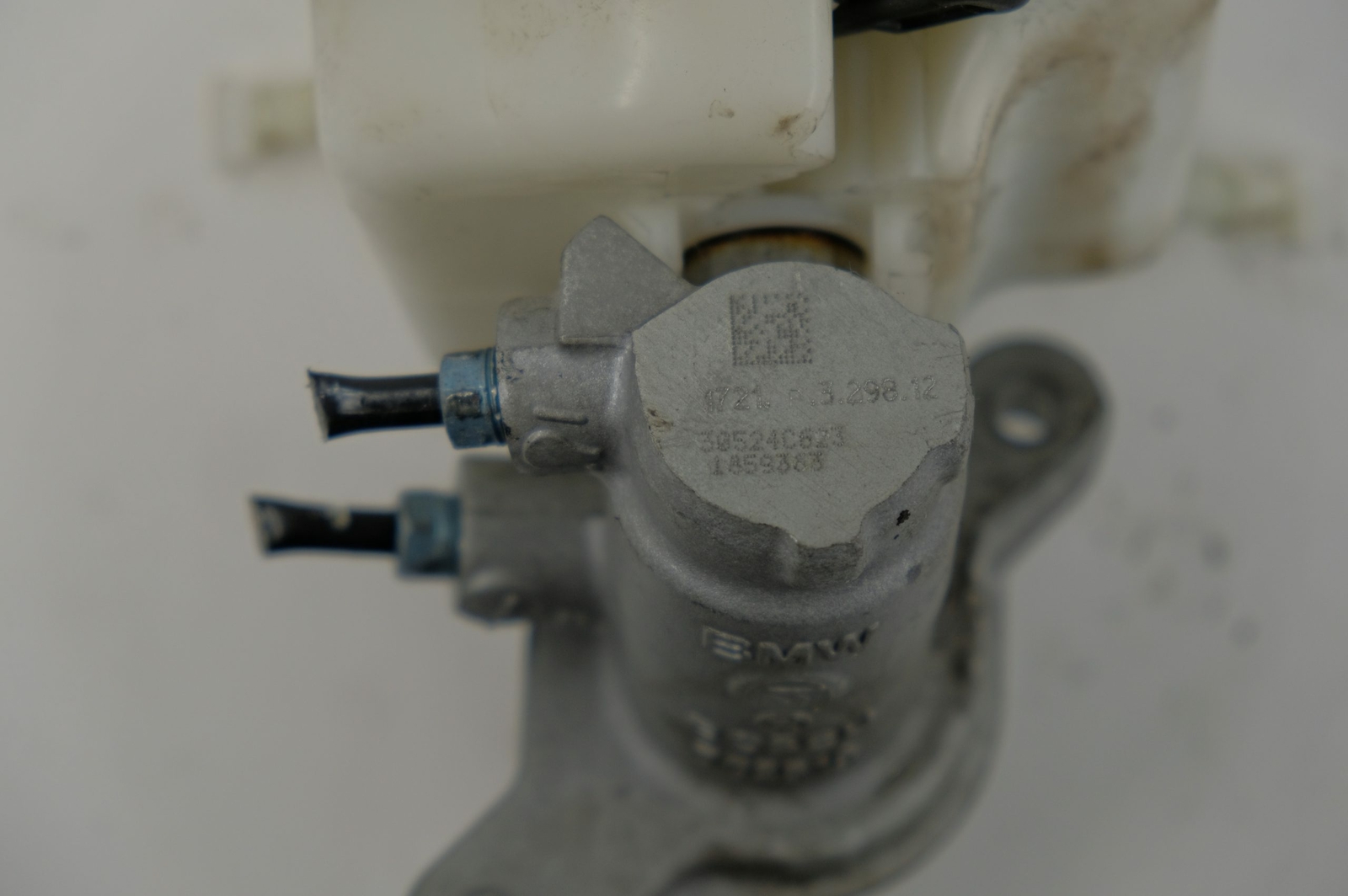 BMW F30 Brake Master Cylinder with Reservoir eBay