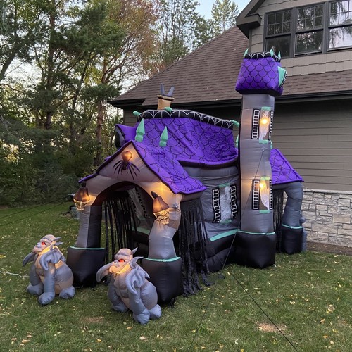 New Gemmy inflatable Halloween haunted house animated