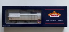 37-602A Bachmann VGA Wagon 'Railfreight Distribution' Weathered