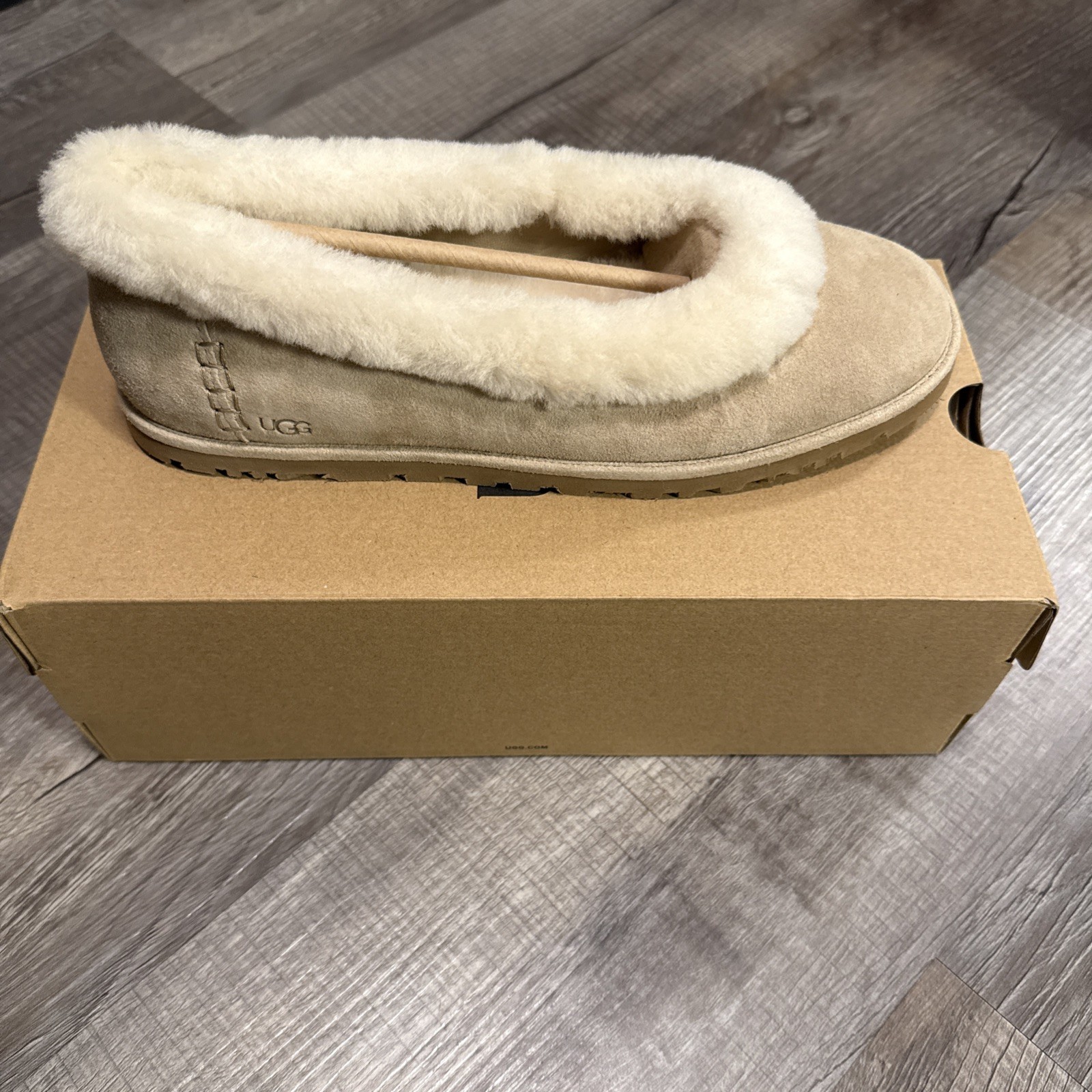 UGG Zora Ballet Flat Sand Size 8.5 Women’s W1178111-SAN IN HAND