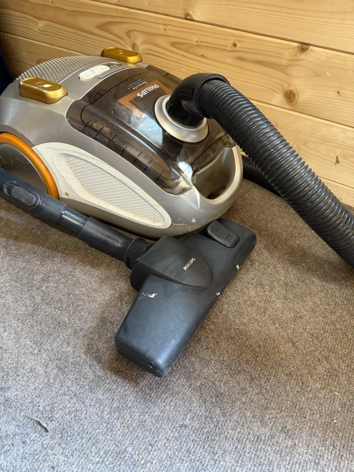 Philips FC8146 EasyLife Compact Bagless Vacuum Cleaner Parquet 1400W - Image 2 of 4