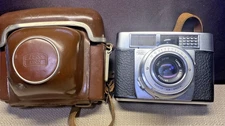 VINTAGE ZEISS IKON CONTESSA 35MM CAMERA WITH CASE