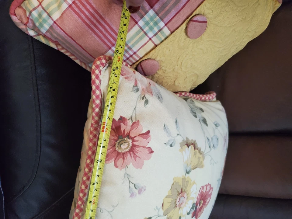 VINTAGE Pair 16" Floral Plaid Throw Pillows | Quilted Cottagecore Farmhouse - Image 2 of 4