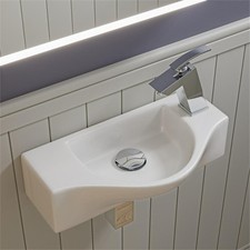 Pemberly Row Contemporary Polished Chrome Single Lever Bathroom Faucet