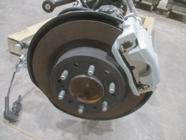 Conjunto de eje trasero Toyota Tacoma TRD Pro 2024 2025 OEM LKQ Foto 2 de 4